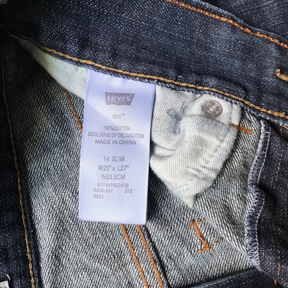 Levi’s vintage high waisted shorts - Picture 4 of 4